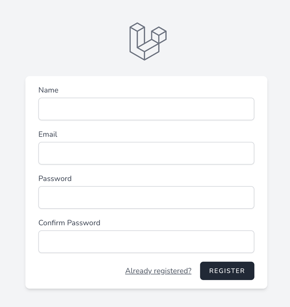 『Register』で新規登録画面（/register）に遷移します。