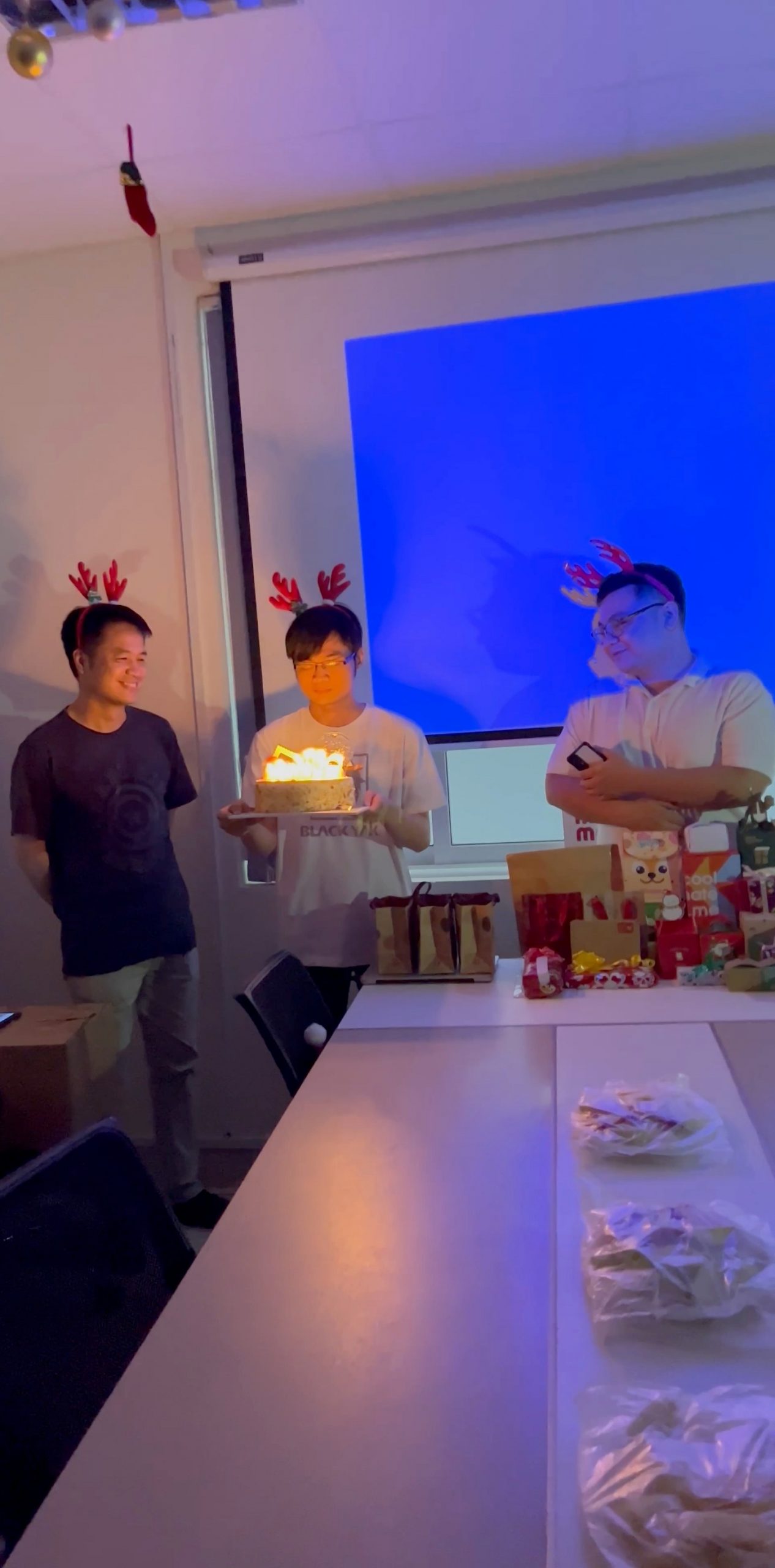 OneTechAsia - MERRY CHRISTMAS 2022 ☃️☃️