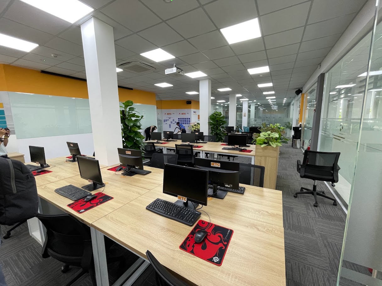 Cùng công ty Denso tham quan đối tác Trung tâm đào tạo SHTP Training Center tại Khu Công Nghệ Cao Tp.HCM