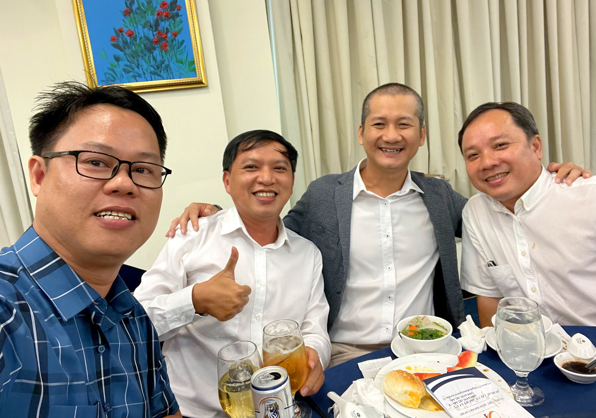 Lễ công bố Quyết định và trao giấy chứng nhận kiểm định chất lượng chương trình đào tạo trường ĐH Hùng Vương