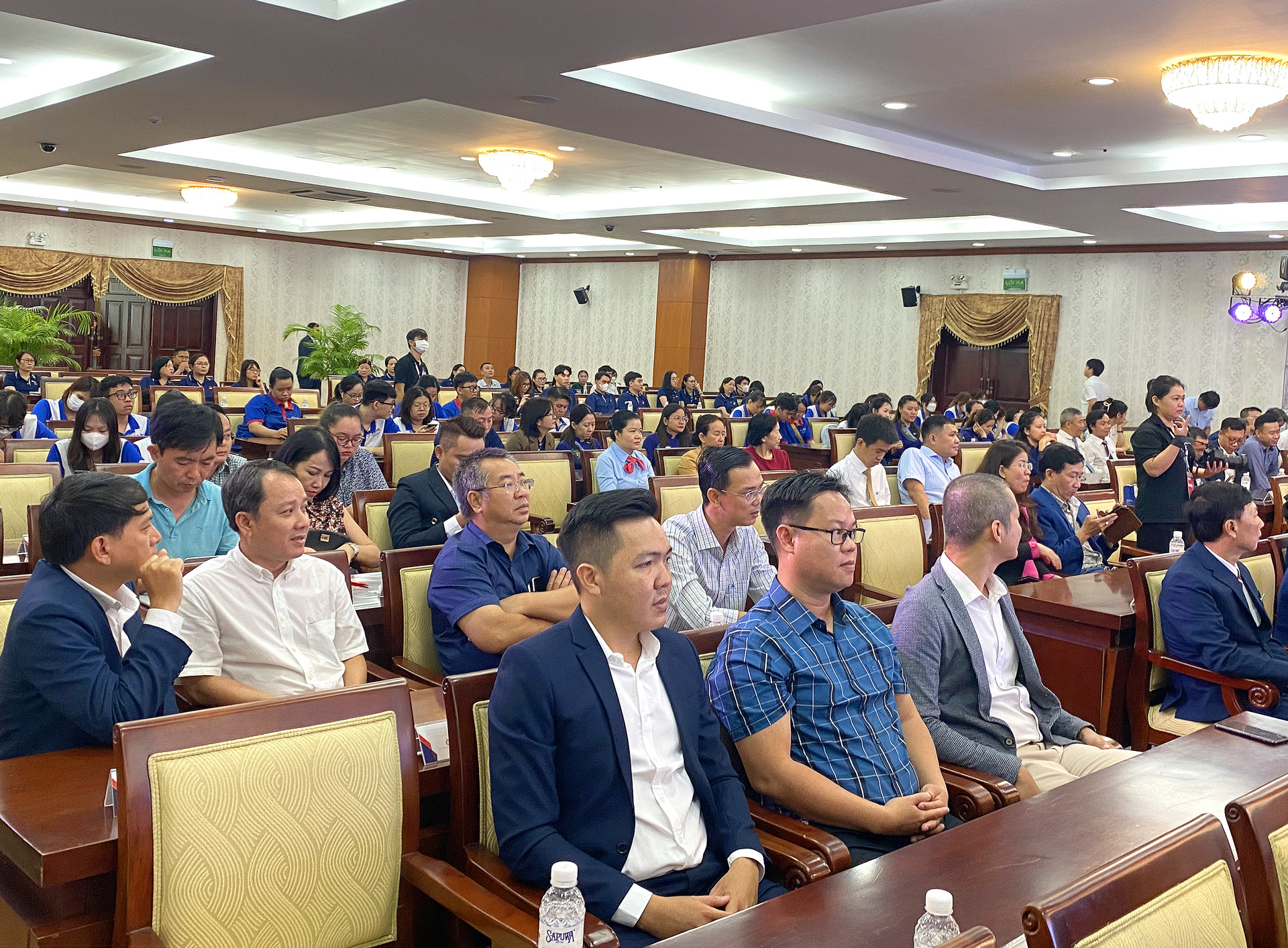 Lễ công bố Quyết định và trao giấy chứng nhận kiểm định chất lượng chương trình đào tạo trường ĐH Hùng Vương