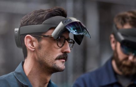 HoloLens2とは?初代との違いやMRソフトウェアを紹介