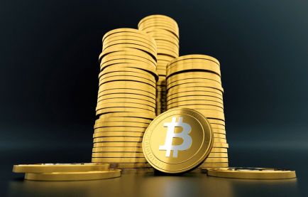 価格急上昇で初の4000ドル台突破!ビットコインとは?