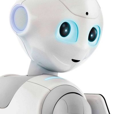 Softbank Robot pepperがベトナムオフィスに到着
